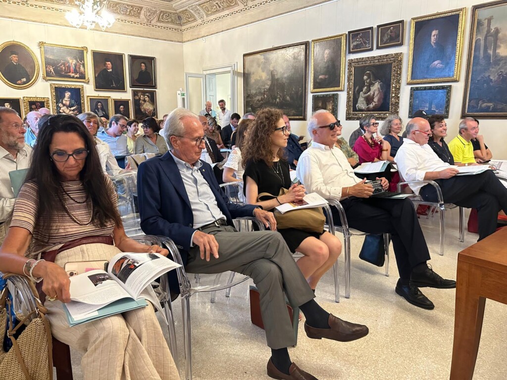 L'assemblea dei partecipanti alla riunione del Comitato Amici del Cidneo che si è tenuta presso il Museo Lechi a Montichiari